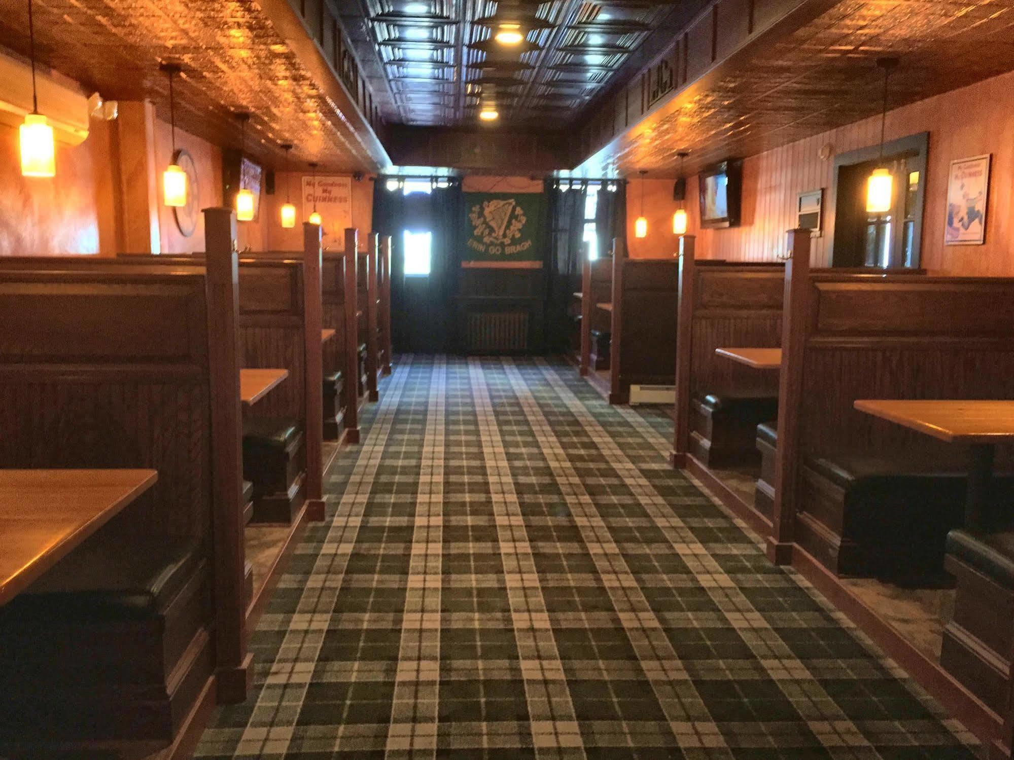 Hotel The At 3*